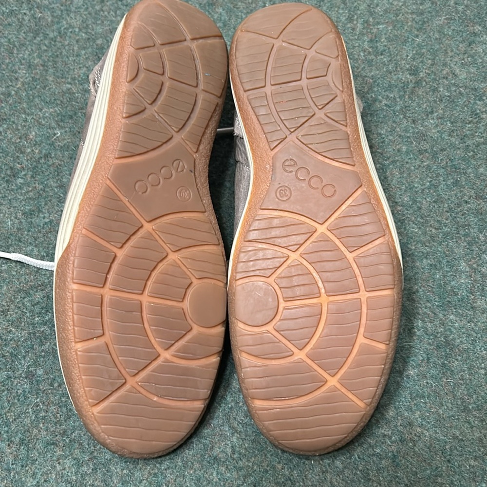 Women’s Ecco soft leather sneaker Sz. 39 - Picture 2 of 7